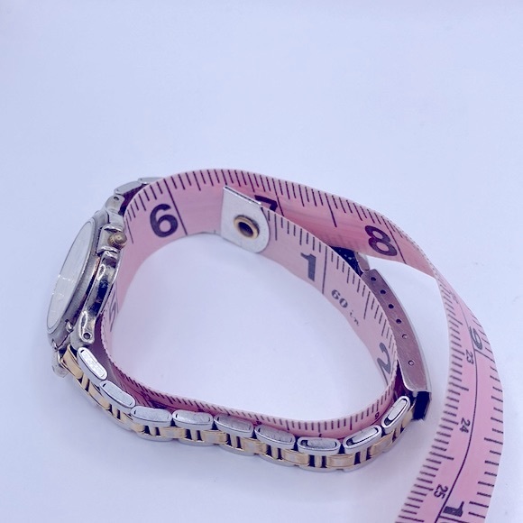 Working! Men’s Hugo Maxx Vintage 2 Tone Minimalist Watch - Picture 8 of 9